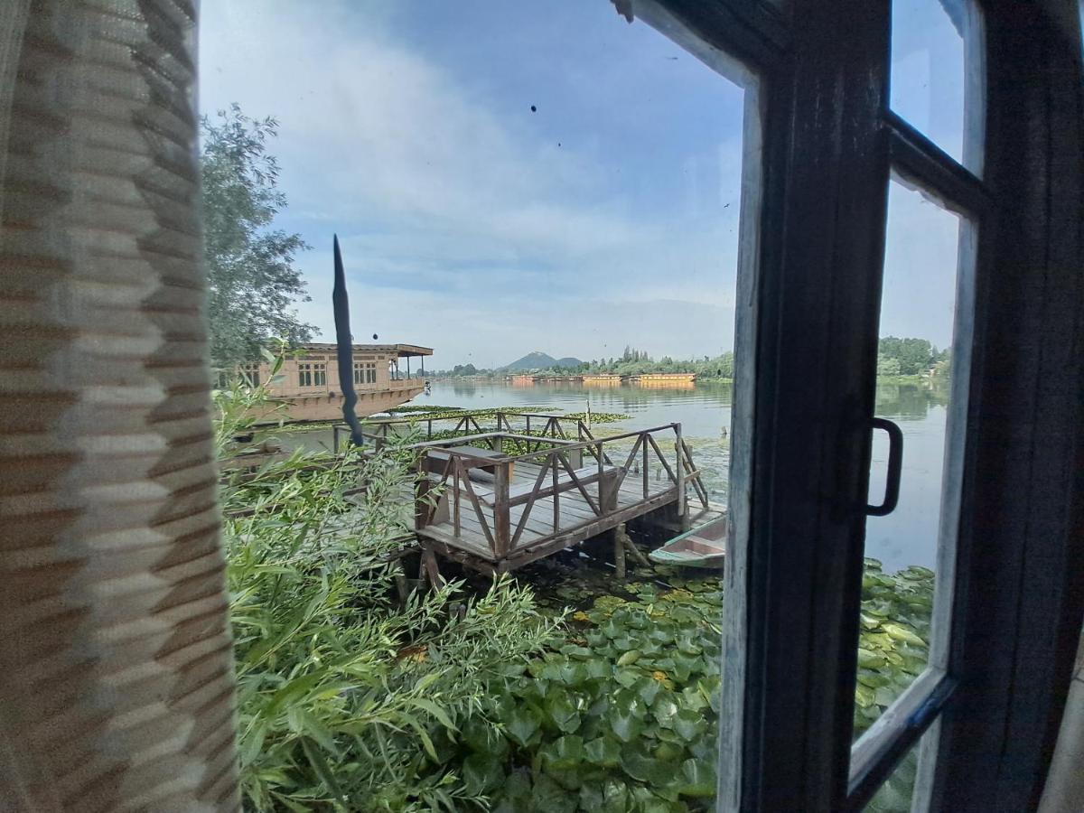 Lakeside Homestay Srinagar Eksteriør bilde